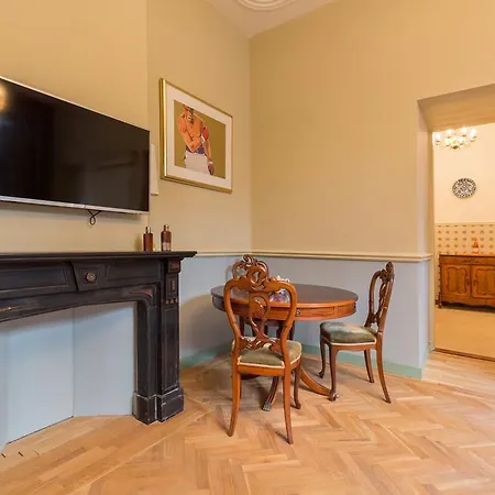 The Royal Ii - R.q.c.