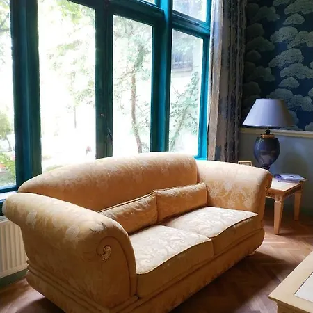 The Royal Ii - R.q.c. * The Hague